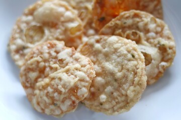 close up of keripik tempeh or tempeh chips.