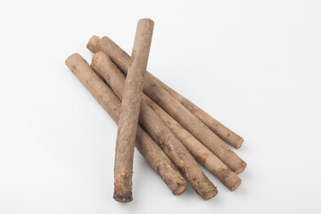  A biennial plant of the Aster family. The height is 50~150cm, the foliage is alternate and the root leaves are clustered together and are close to a heart shape. In July, black-purple or white tube-s