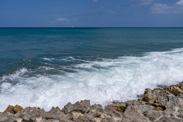 Ko Olina Beach Park, Leeward Coast of Oahu, Honolulu, Hawaii, Pacific Ocean. Beachrock is a friable to well-cemented sedimentary rock. 