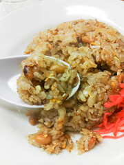 伊豆のソウルフードの一つ、納豆チャーハン。
「伊豆っ子ラーメン」と大書された赤い看板が目印。
オリジナリティあふれるチャーハンで、納豆の旨味とチャーハンの香ばしさが合わさった逸品である。

日本国静岡県伊豆半島伊東市。 - 2022年9月2日。
