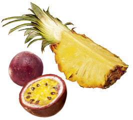 Ananasst&uuml;ck mit Bl&auml;ttern, halbe und ganze Maracuja