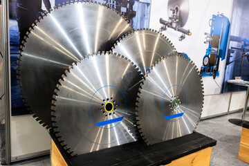 Diamond blade for concrete for circular saws.