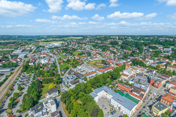 Blick auf die Hochschulstadt Pfarrkirchen im Rottal in Niederbayern