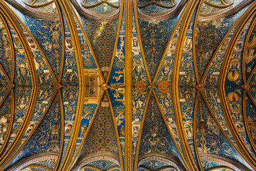 Plafond richement peint et coloré de la Cathédrale Sainte-Cécile d’Albi