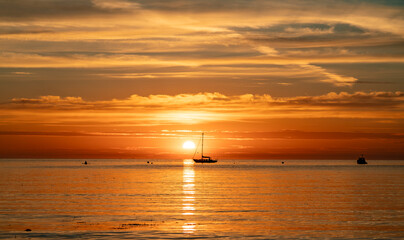 Obraz premium High tide sunset at Cemaes bay Isle of Anglesey