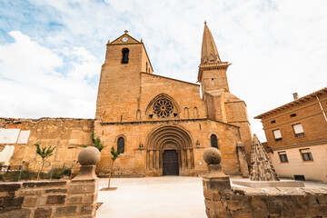 Obraz premium Church of Saint Peter in Olite town, province of Navarra, Spain