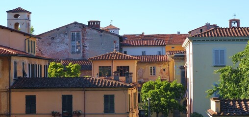 Lucca, vecchie case di centro storico, Toscana, Italia