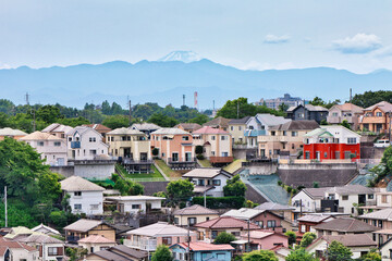 富士山の山頂が見える風景