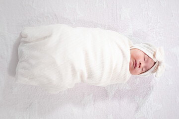 t looks like you have images of a baby. If you need help or information about something specific related to these images, feel free to ask!

