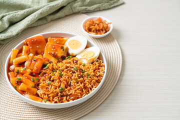 Korean instant noodles with Korean rice cake and fish cake and boiled egg