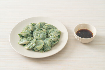 steamed chives dumplings with sauce