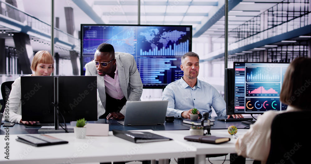 Poster Analysts Using Performance Dashboard On Screens