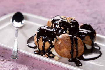 red, plate, cheesecake, cake, dessert, food, sweet, cream, fruit, strawberry, delicious, berry, white, gourmet, chocolate, slice, pastry, cheese, pie, sugar, baked, cherry, raspberry, tasty, piece,cho