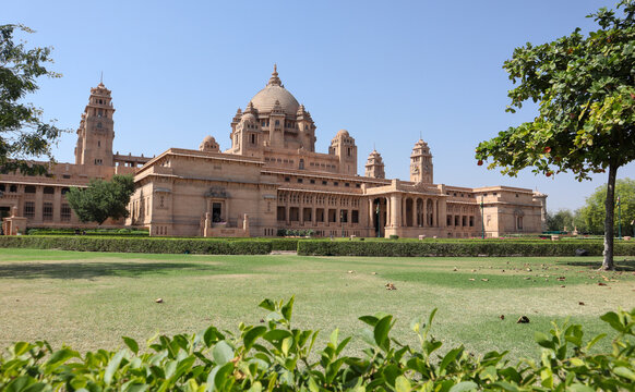  The Magnificent Umaid bhavan palace built in pink sandstone, a popular tourist destination in the city of Jodhpur in Rajasthan, India..