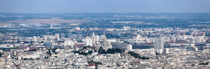 Obraz premium Aerial view of the Basilique Du Sacré-Coeur in Paris