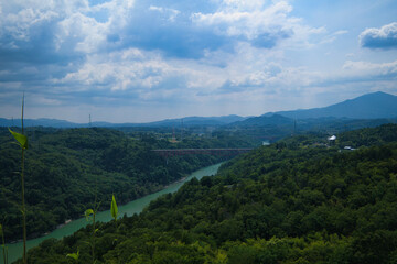 Fototapeta premium 岐阜県中津川市の苗木城跡の展望台からの景色