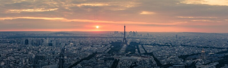 Naklejka premium Paris panorama orange sunset