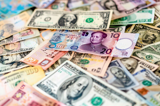 International wire transfer processing: Banknotes and currency conversion rates