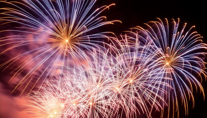 花火 カラフル 長時間露光 祝祭 夜景 輝き 煌めき 光線 黒背景 鮮やか お祝い 光の軌跡 輝く 輝き 照明 クリエイティブ デザイン アート 視覚効果 祝賀