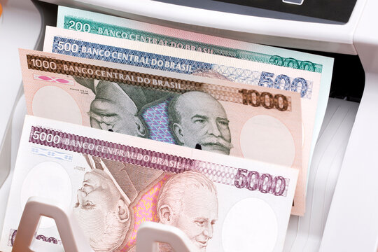 Brazilian cruzeiro in the counting machine