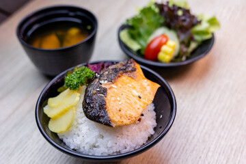 salmon grill with rice
