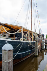 Schiffe im Hafen von Emden, Norddeutschland