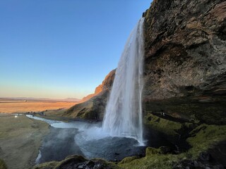 Island's Naturwunder: Ein atemberaubender Wasserfall
