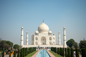 Obraz premium 人生で一度は行ってみたいタージマハルのとても美しい風景The beautiful scenery of the Taj Mahal that you should visit at least once in your life