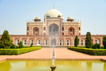 Naklejka premium インドのデリーにあるフマユーン廟のとても美しい風景Very beautiful scenery of Humayun's Tomb in Delhi, India