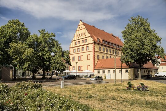 eilenburg, deutschland - stadtpanorama mit dem alten rathaus