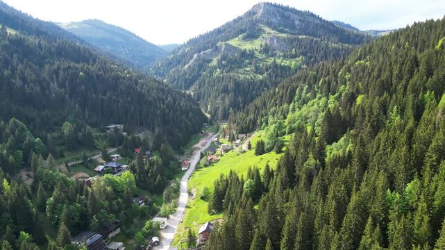 Kosovo Rugova Gebirge - Drohnenaufhme.