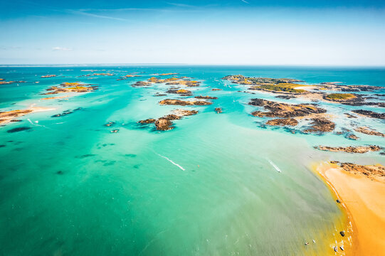 photo a&eacute;rienne des &icirc;les chausey