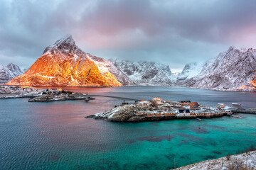 Norvegia, Lofoten, Panorama dell'isola di Sakrisøy