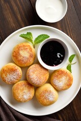 Cheesecakes from cottage cheese (syrniki or curd fritters)