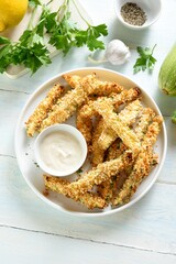 Baked crispy zucchini fries