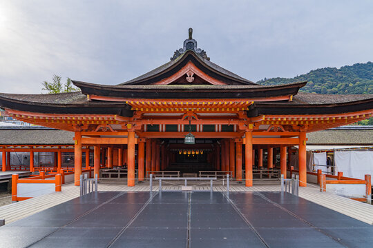 日本の広島にある、厳島神社の風景