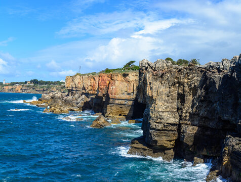 Costa rocciosa del Portogallo (Cascais)