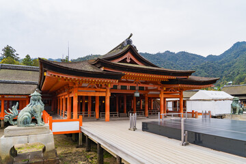 Obraz premium 日本の広島にある、厳島神社の風景