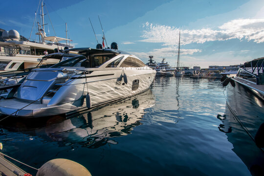 Awe Morning view on boats and yachts (sailboats) in Hercule port and buildings of Monaco