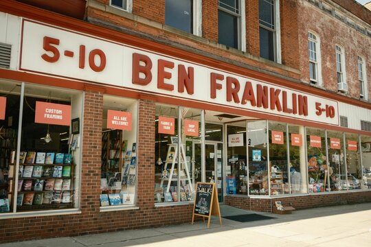 Ben Franklin vintage sign in Oberlin, Ohio
