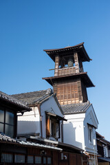 Fototapeta premium 青空に映える川越の時の鐘