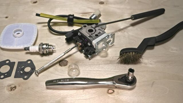 Carburetor Repair Parts for 2 Stroke Small Engine Maintenance