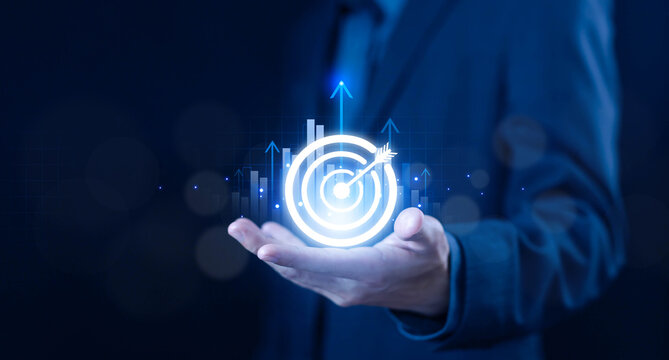hand show target icon digital business growth, success invest objective. concept of business plan and focus goal strategy grow of company, manager vision performance, corporate to achieve the purpose