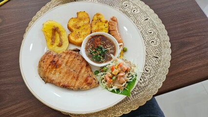 chicken steak with sausage bread salad 