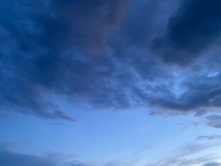 Obraz premium Evening sky, clouds, dark blue, large clouds, twilight, evening, night, moody sky, storm sky