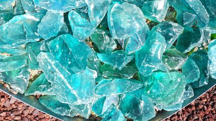 Blocs de verre turquoise pour gabions