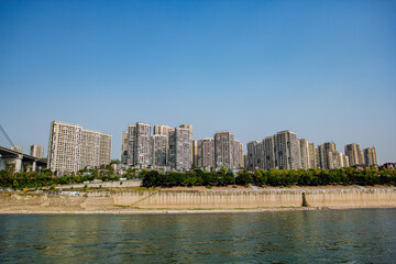 The beauty of both sides of the Yangtze River