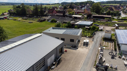 Obraz premium Bürogebäude Steinmetz Betrieb