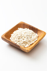 白背景にプレスした大麦。