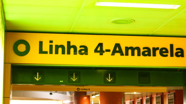 Linha 4 amarela dos trens de S&atilde;o Paulo. Foto feita em S&atilde;o Paulo, Brasil em 14 Junho 2024